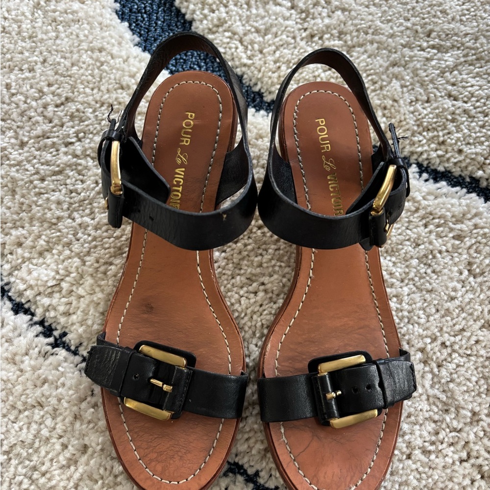 Pour La Victoire Black Sandals